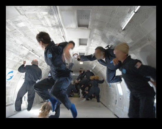 نعيم انعدام الجاذبية: الاستمتاع بمتعة انعدام الوزن خارج الأرض